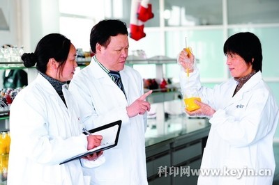 新東方油墨逆流而上 以科研繪宏圖_協(xié)會院校_科印印刷網(wǎng)